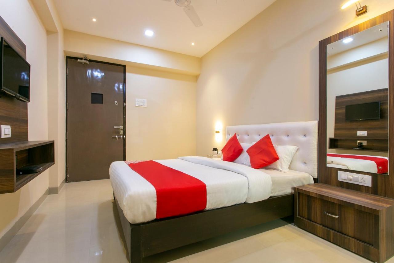 Oyo 62220 Hotel Stay Inn Kalyān Buitenkant foto